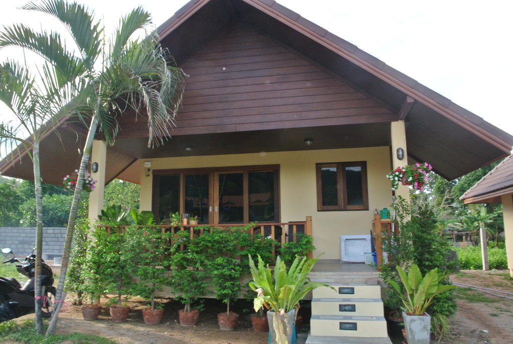 Resort P.f Pool