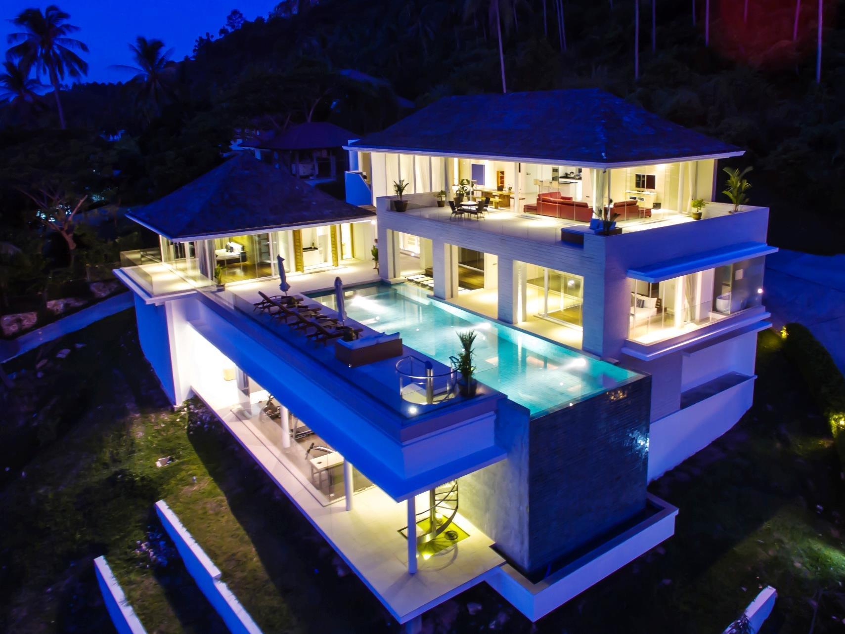 White Tiger - Contemporary Sea View