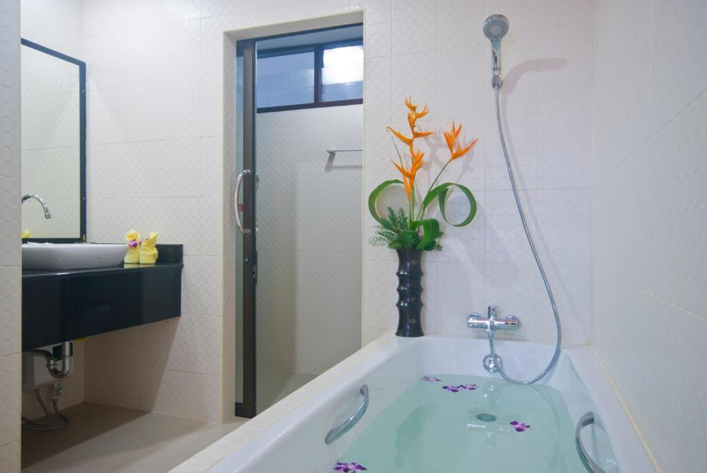 Resort Lipa Bay 3*