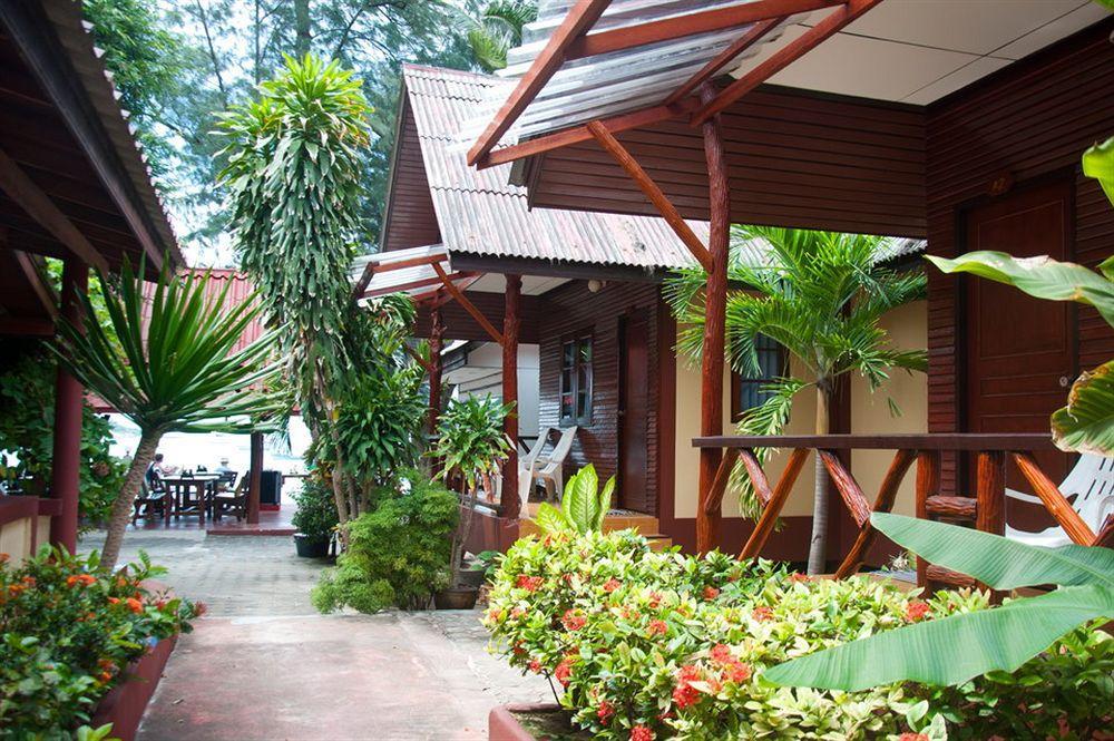 Island View 2*