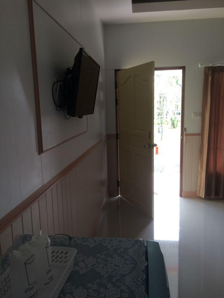 Suite Villa Hotel Choeng Mon