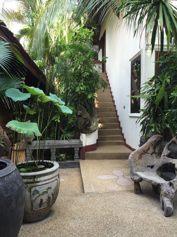 White House 4* Ko Samui