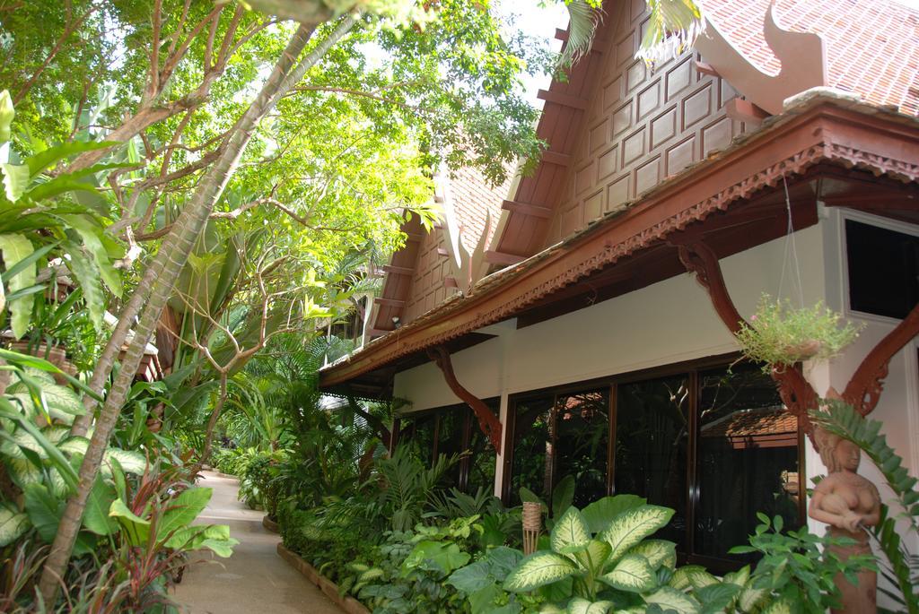 White House Resort Ko Samui