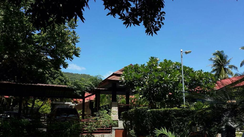 Resort Baan Sala Lung Dam 2*