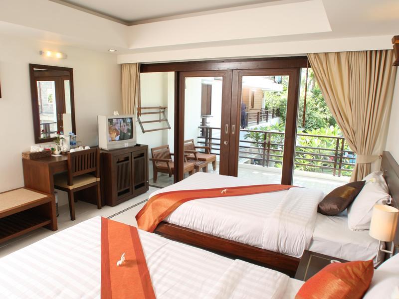 Evergreen Hotel 3*