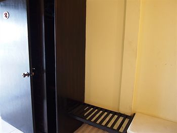Hotel 99