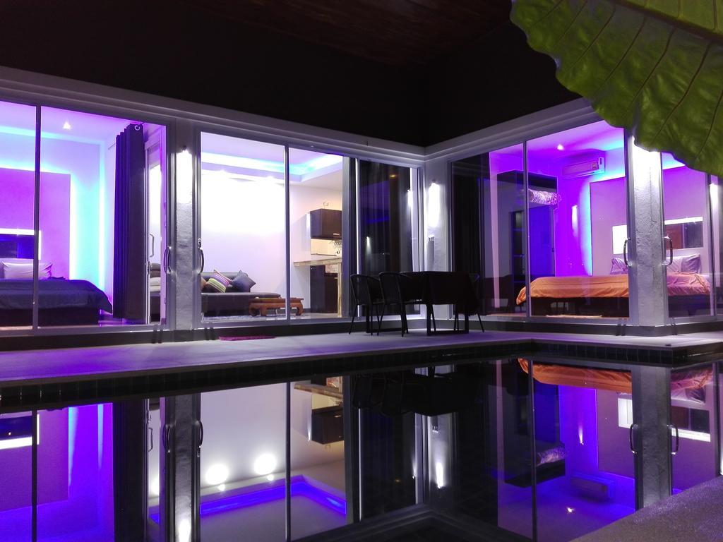 Rocking Chair Pool Villa Strand von Chaweng