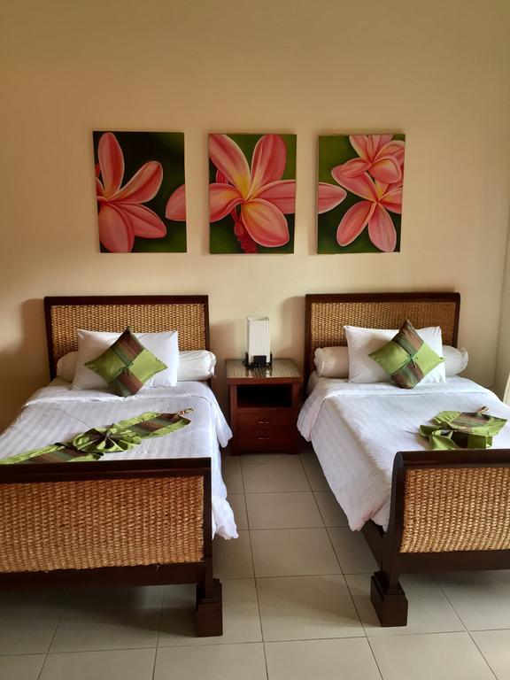 Baan Laem Noi Villa's