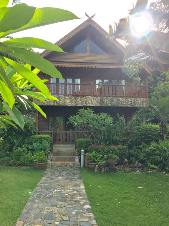 Holiday home Baan Laem Noi Villa's *