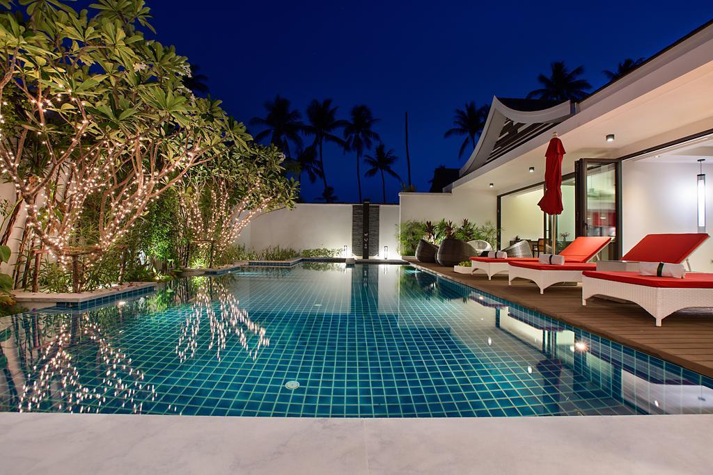 Julia Koh Samui With Cook And Majordome