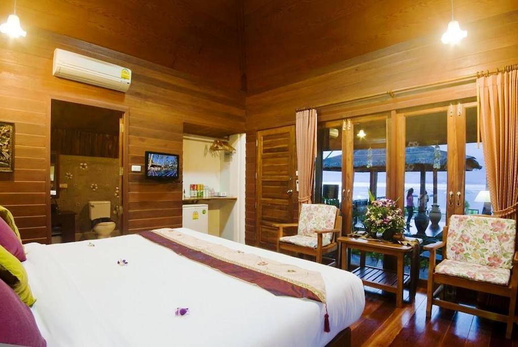 Resort Lipa Bay 3*