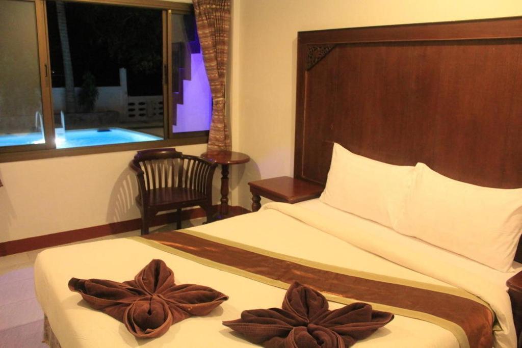 Chaweng Noi Hotel