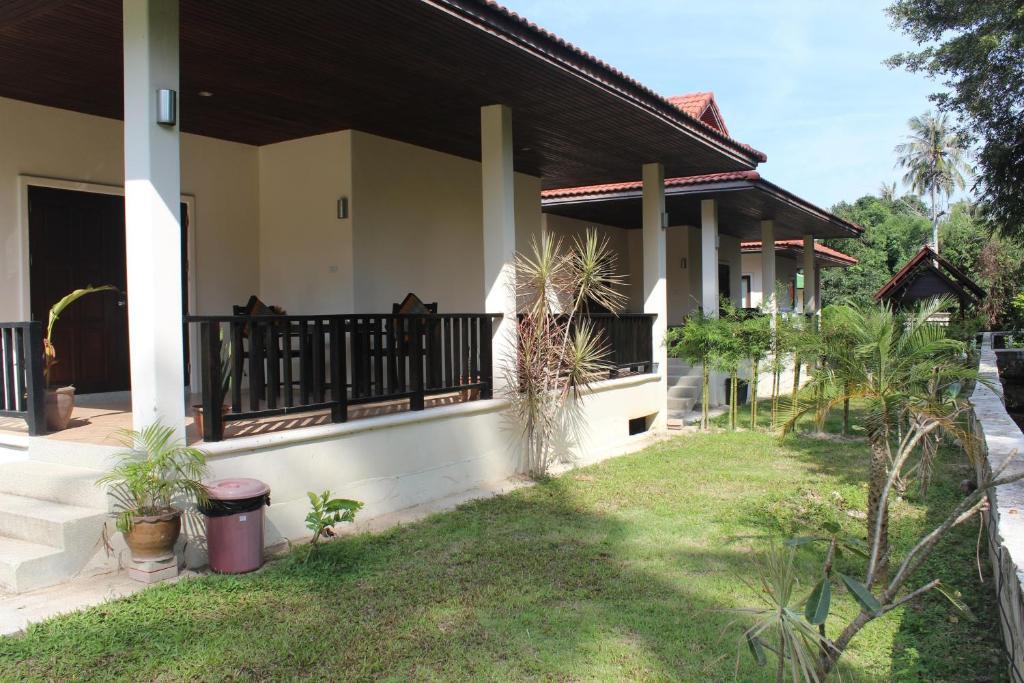 Ban Tai River Gardens Rumah percutian