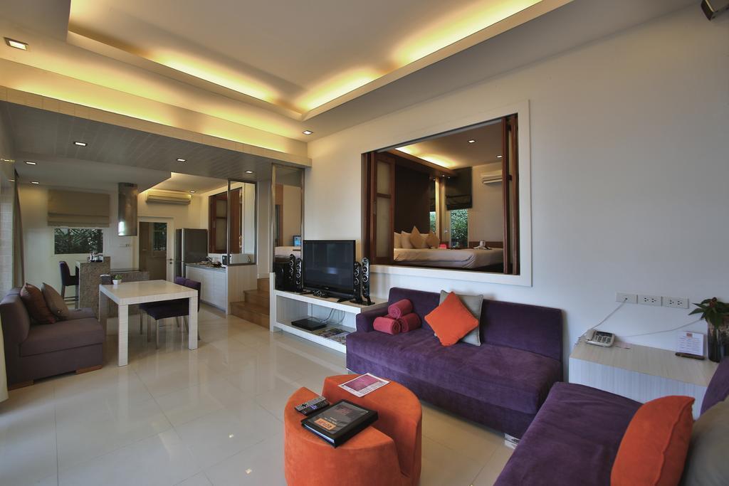 Replay Pool Beachfront Samui Resort
