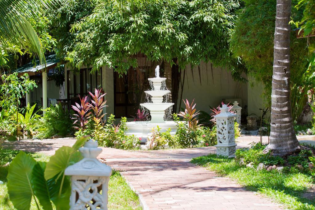 Hotel Crystal Bay Yacht Club Beach 3*