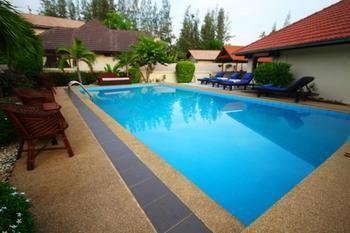 Back Packers Paradise 3*