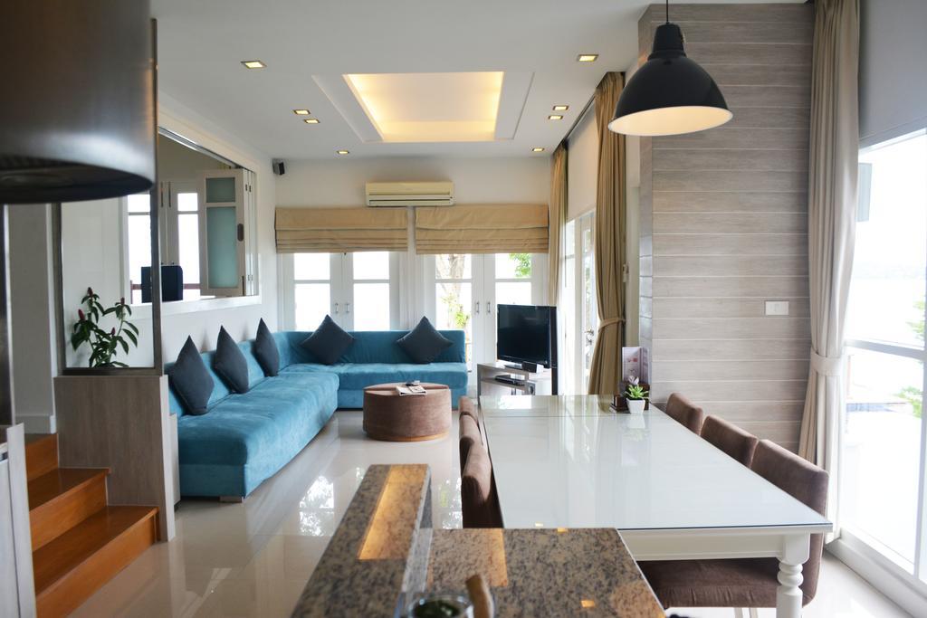 Replay Pool Beachfront Samui Resort 4*