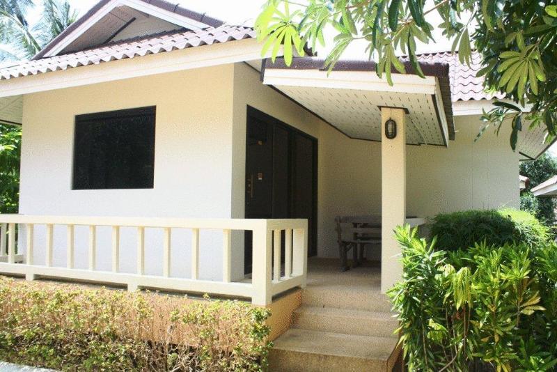 Baan Saen Sook Hotel