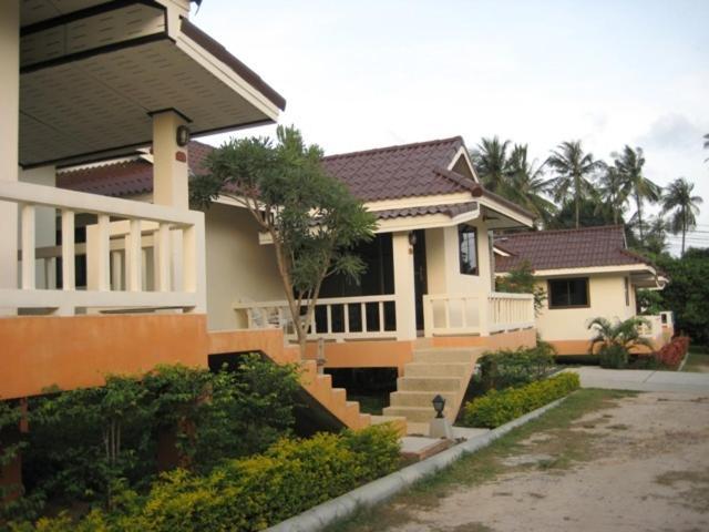Baansaensook Villas