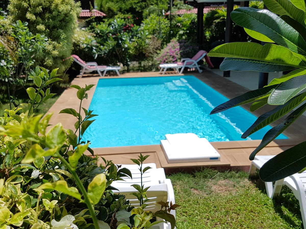 Fleur At Beachfront With Private Pool And 20m To Beach Pousada