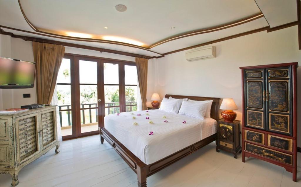 Paradise Island Estate Resort