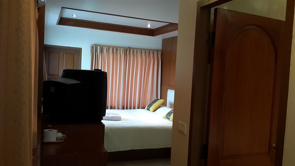 Oyo 629 Chaytalay Palace Hotel Nathon