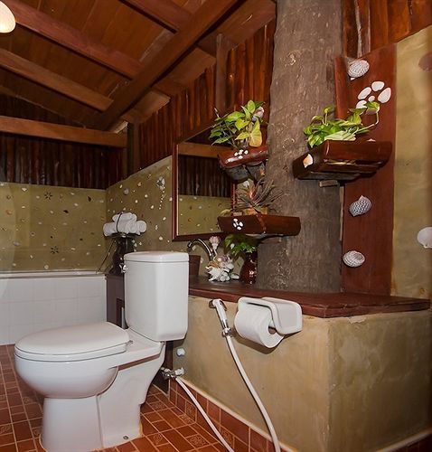 Lipa Bay Resort 3*