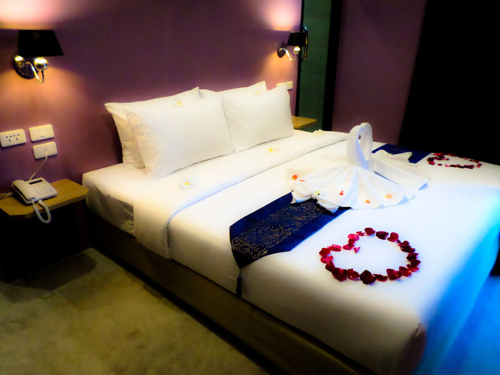 Hotel Behind The Scene Club @ Samui 3*