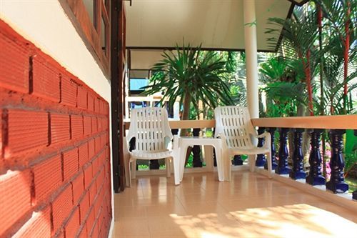 Baan Rom Mai Resort 2*