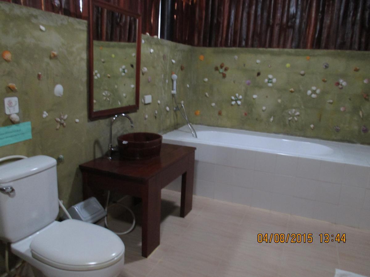 Lipa Bay Resort