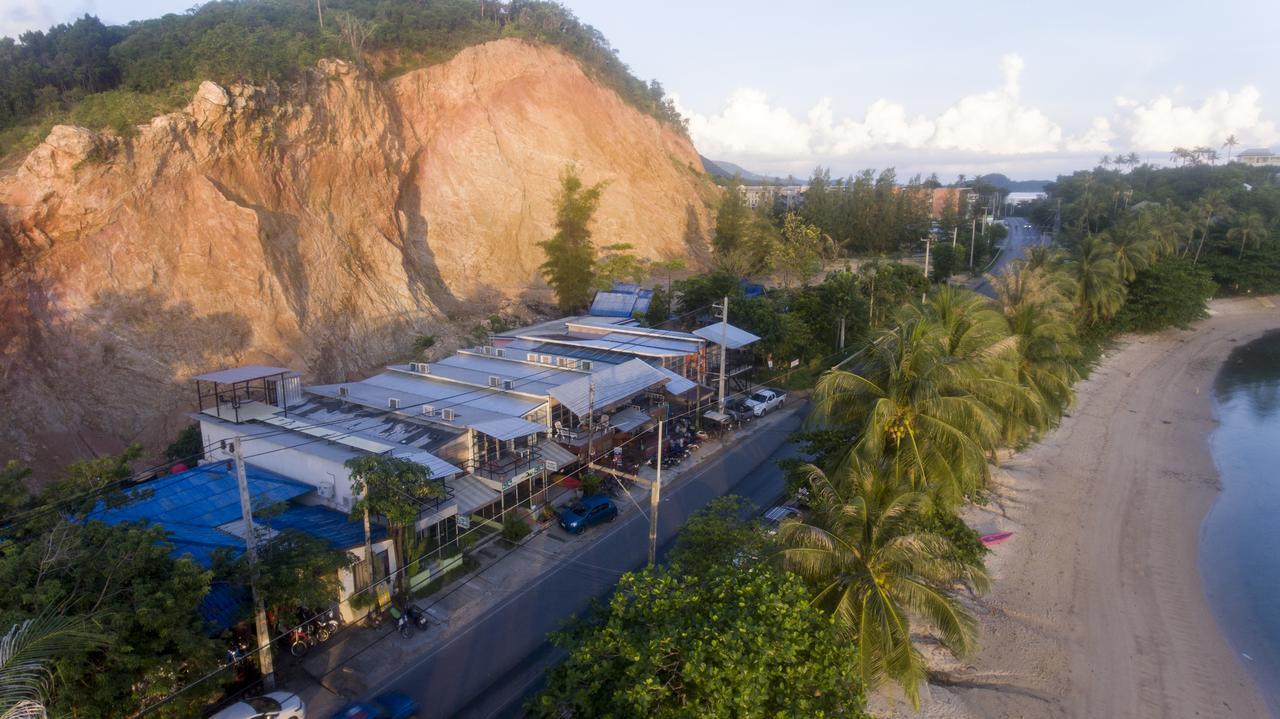 Zone6 Coworking Old 2w Hostel, Koh Samui Hostel