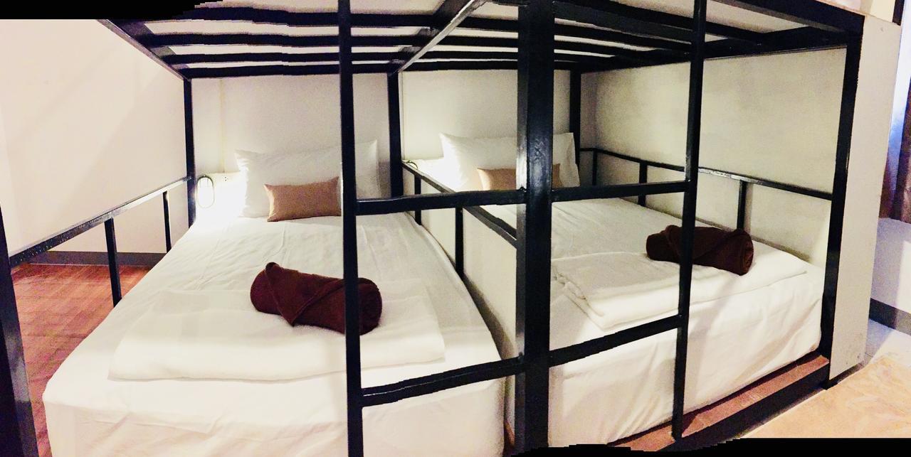 Nine Albergue Mae Nam