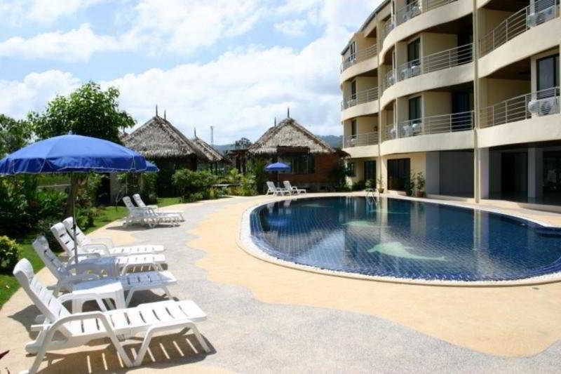 Chaweng Lakeview Condotel