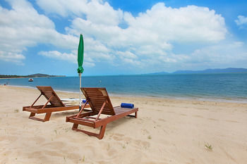 The Moonrakers * Praia de Mae Nam