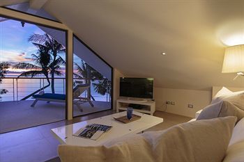The House Villa