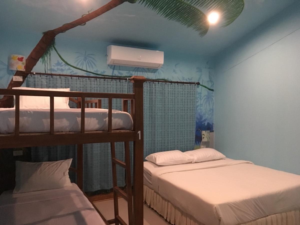 The Corner Transit Hostel *