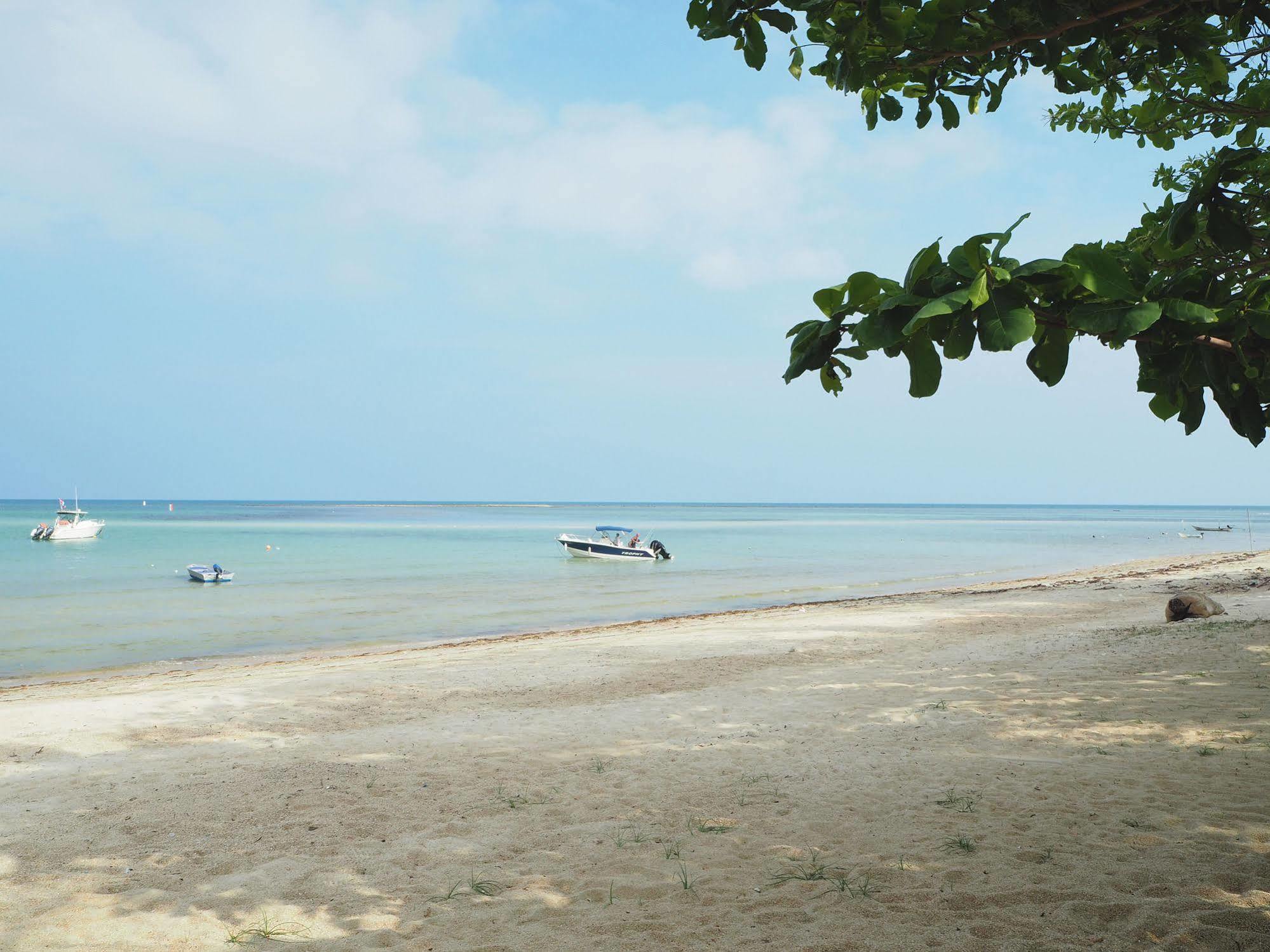 Grand Villa Beach Front Hotel *