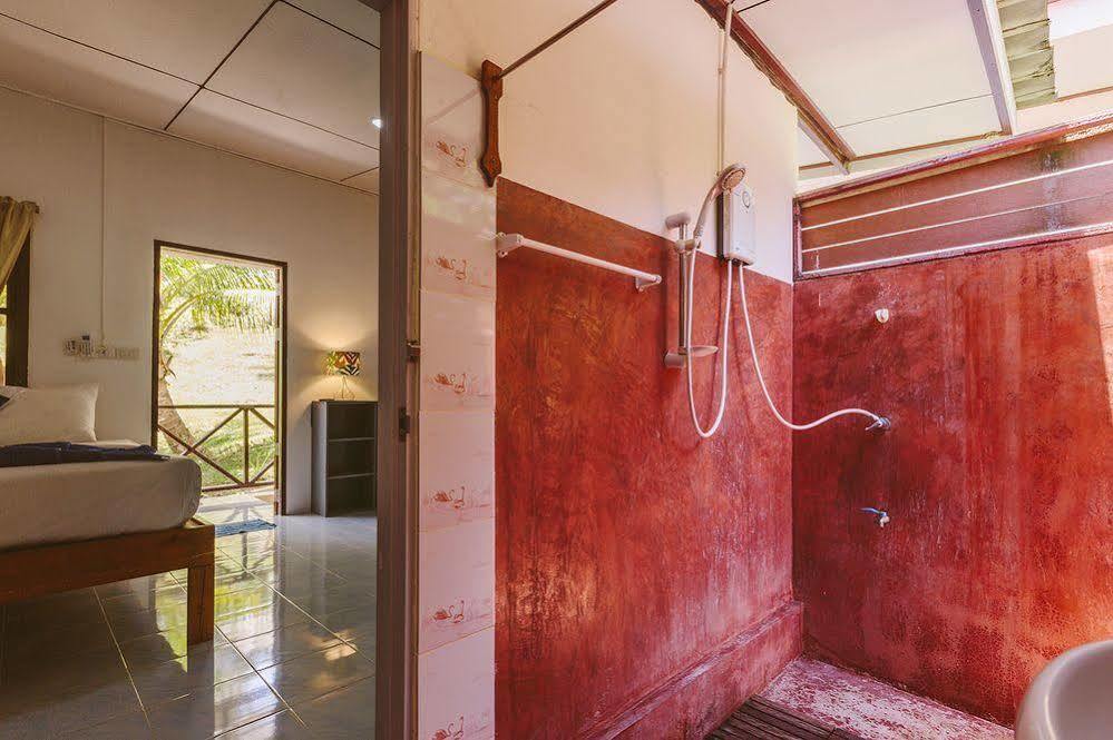 Mali Samui Hotel 3*