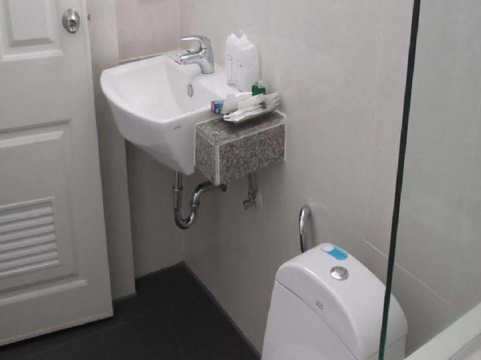 Sasinara Place Service Apartmant *