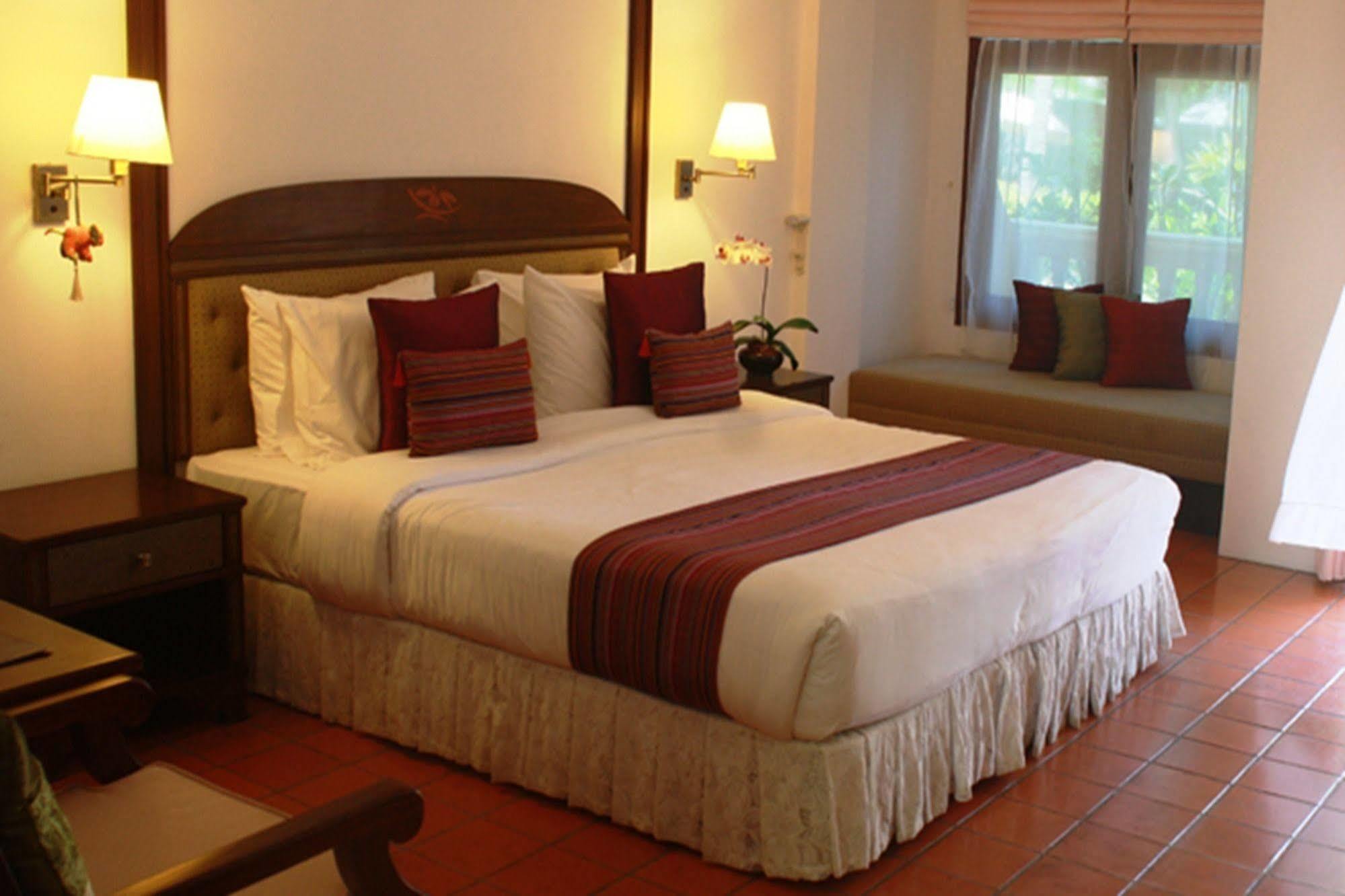 Banburee & Inclusive Koh Samui