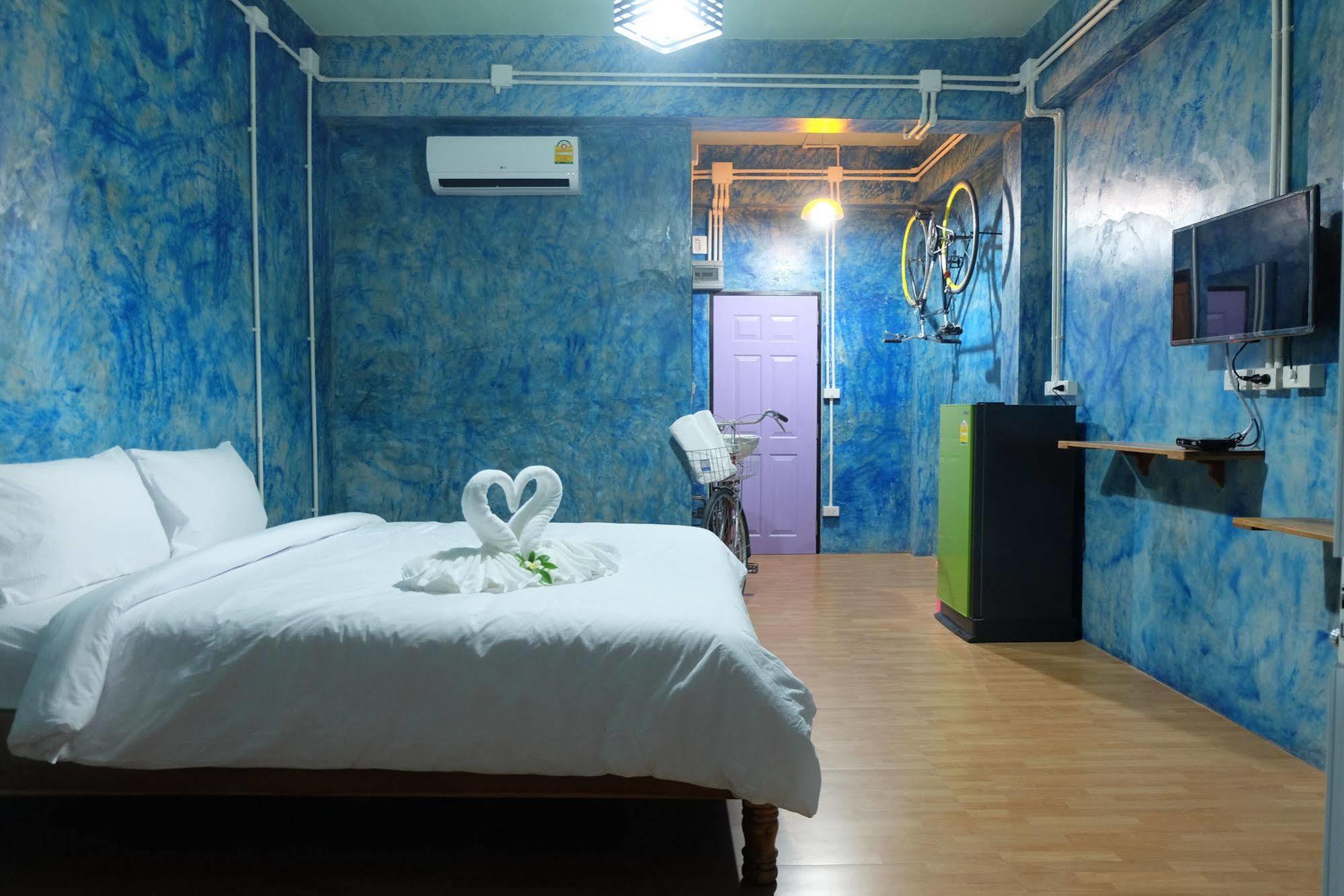 Samui Poshtel *