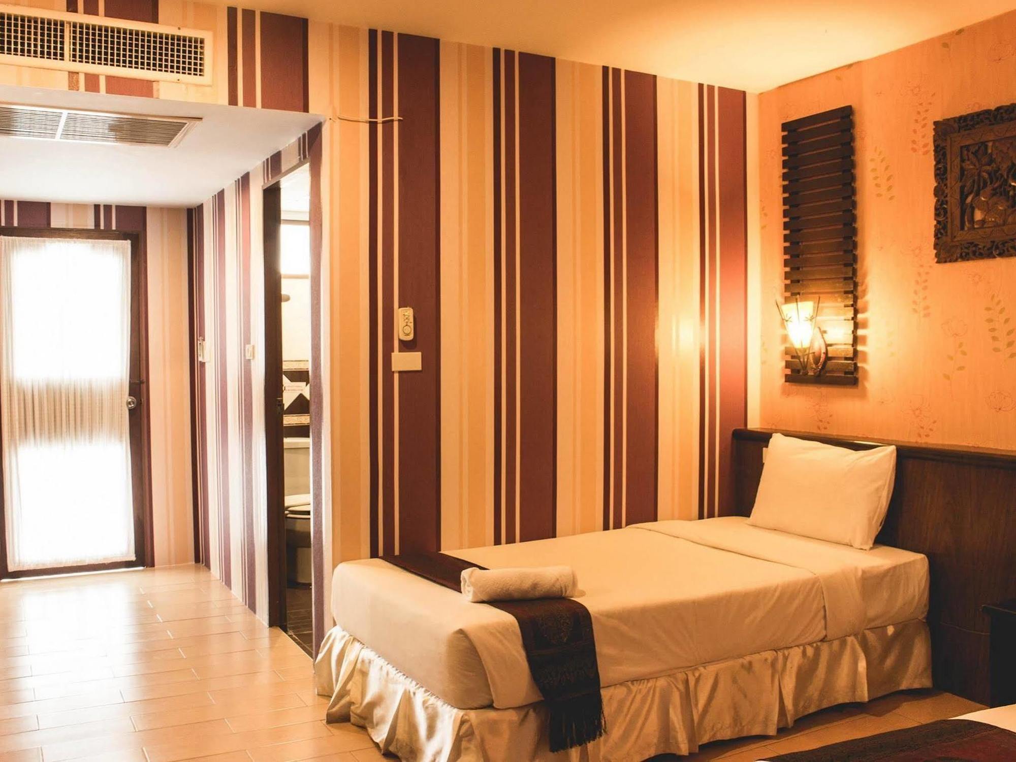 Natural Samui Hotel 3*