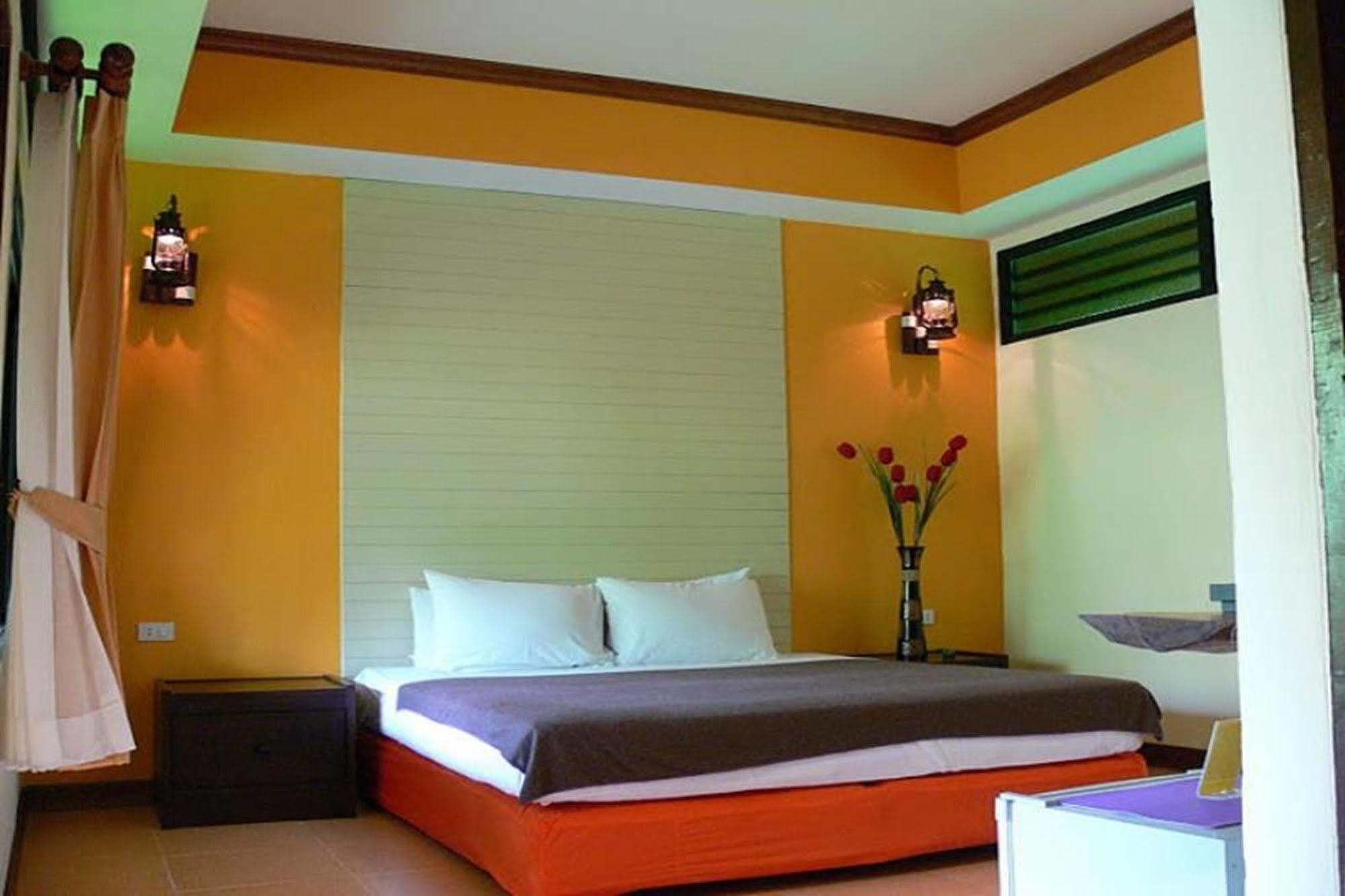 Hotel Op 2*