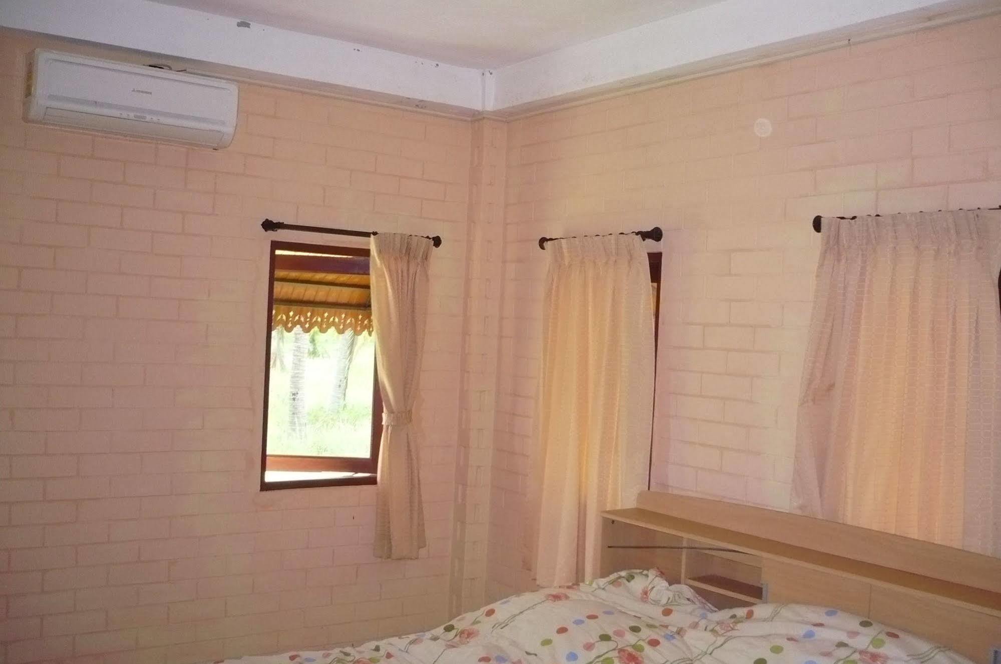 Monkey Samui Hostel *