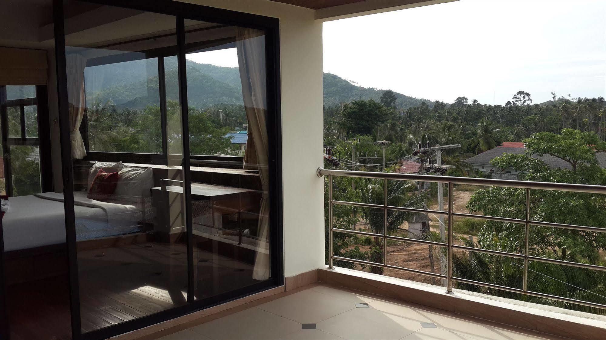 Chaweng Lakeview Condotel 3*