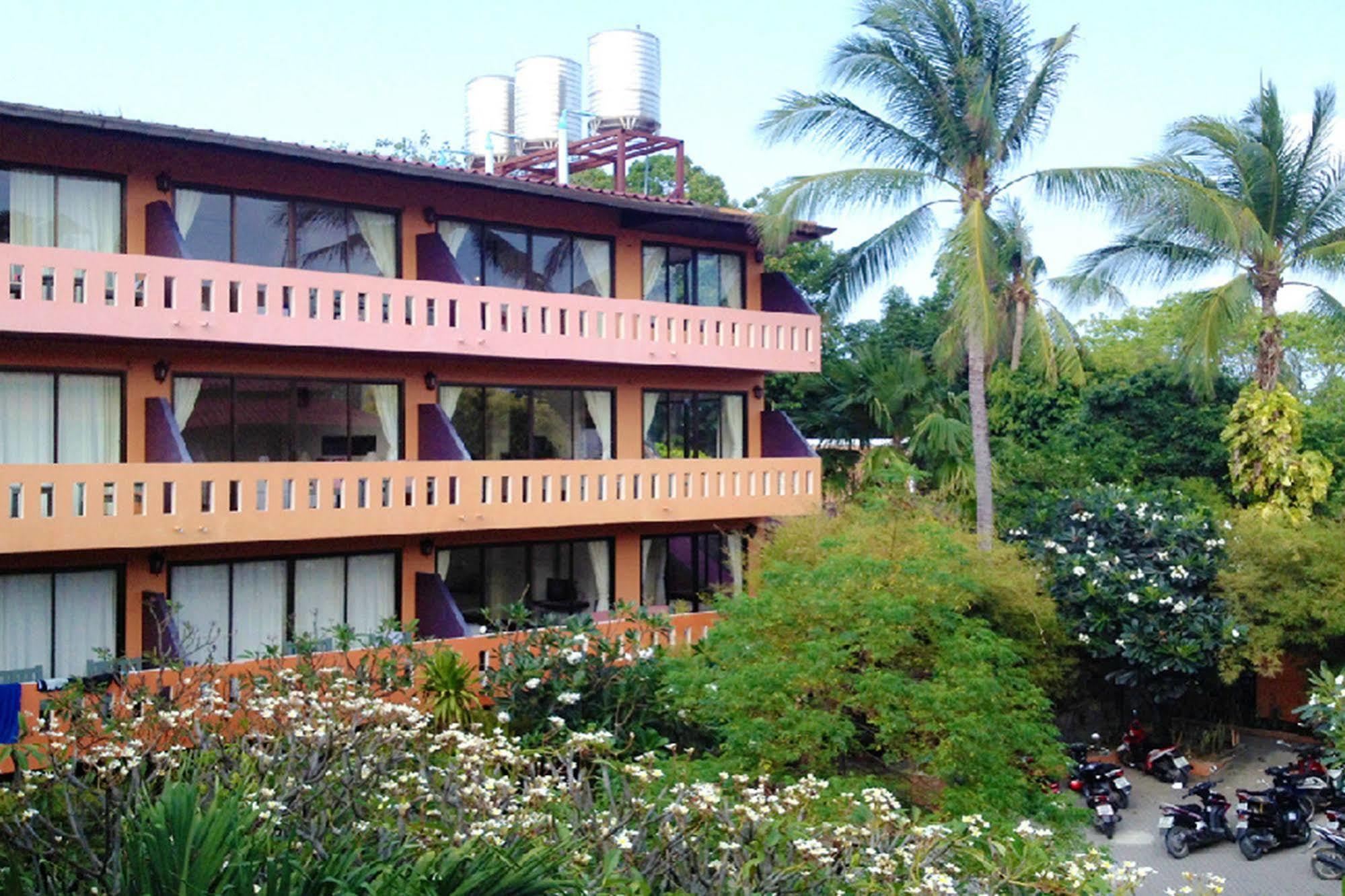 Seascape Resort 3*