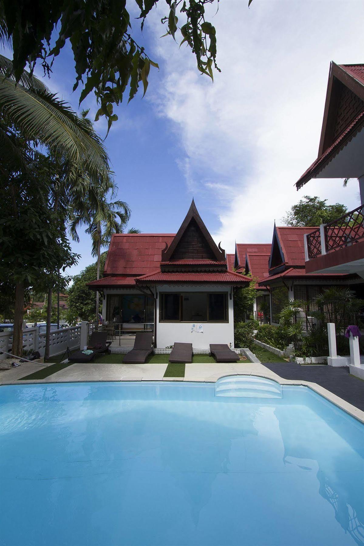 Chaweng Noi Hotel 2*