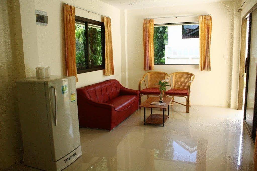 Hotel Baan Saen Sook
