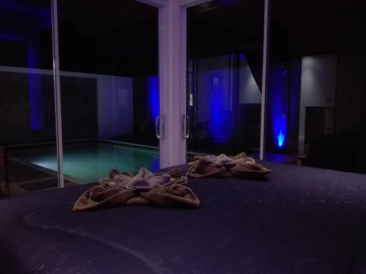 Rocking Chair Pool Strand von Chaweng