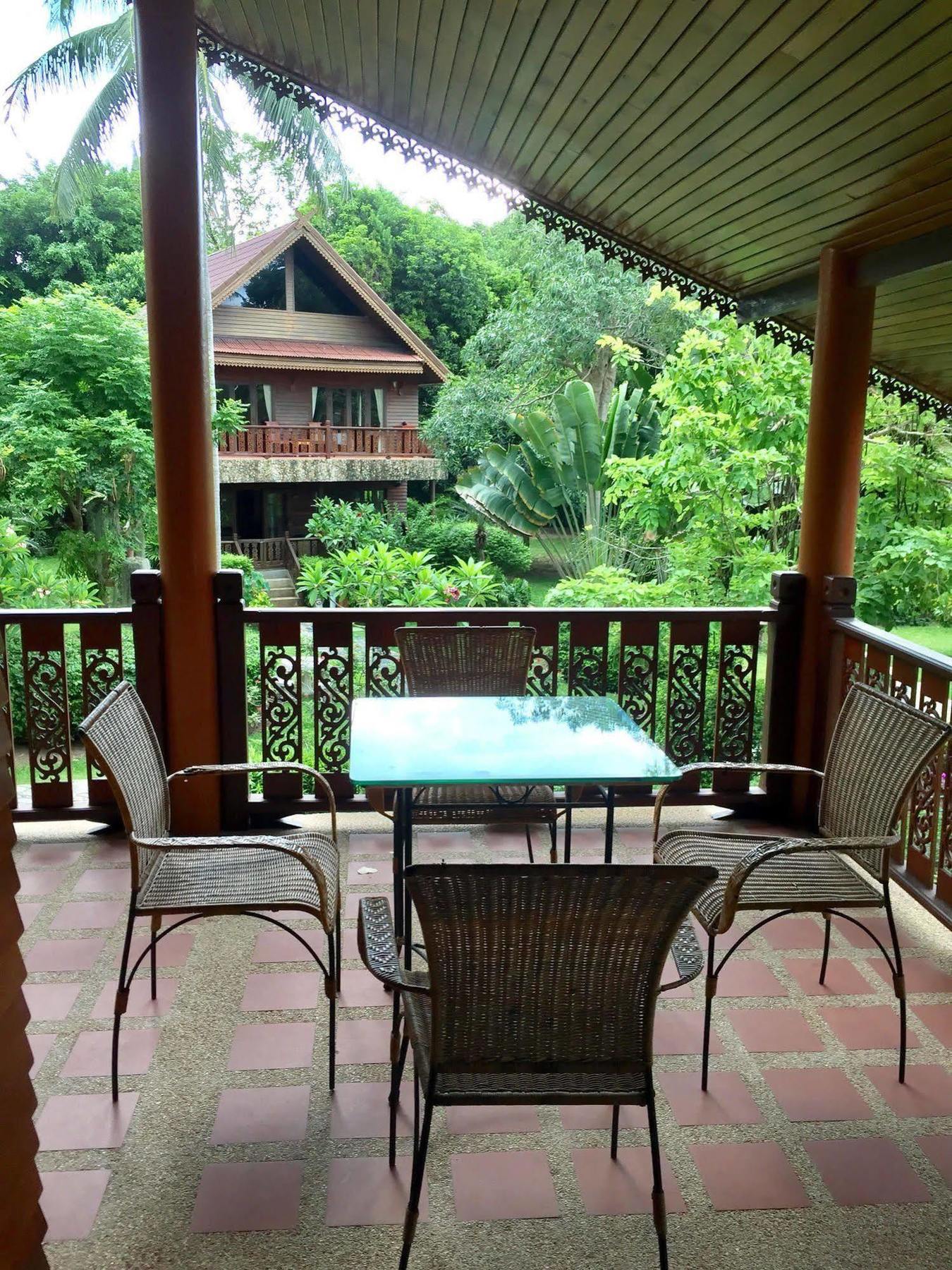 Baan Laem Noi Villa's Hotel 3*